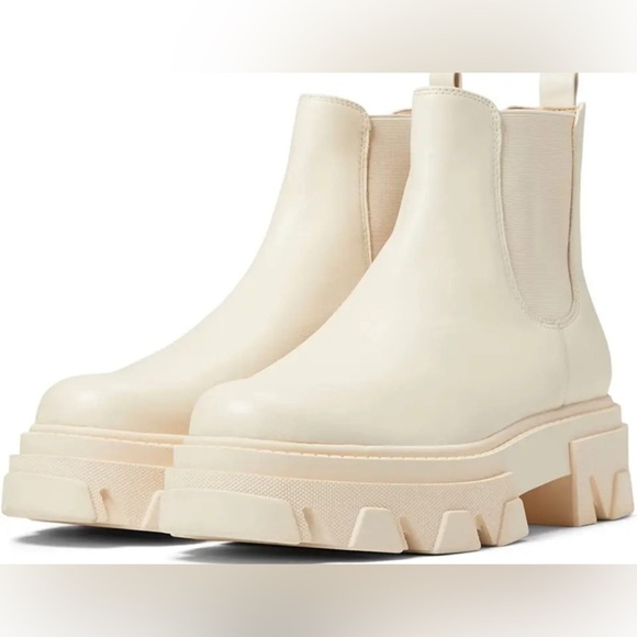 SAM EDELMAN Daelyn Leather Chelsea Booties - Picture 15 of 15